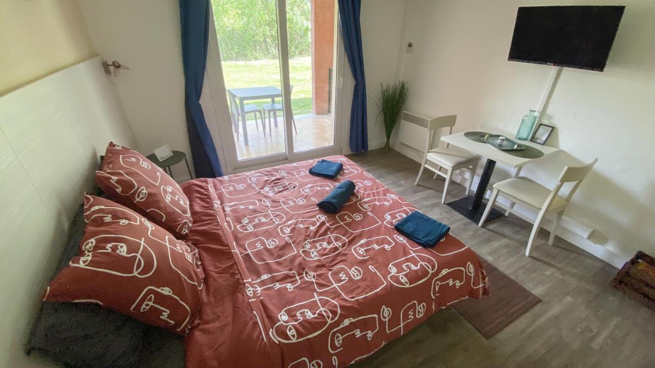Joli Studio Camargue Lou Rouge Арль Экстерьер фото