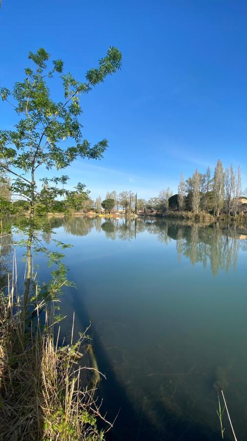 Joli Studio Camargue Lou Rouge Арль Экстерьер фото