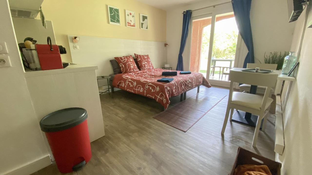 Joli Studio Camargue Lou Rouge Арль Экстерьер фото