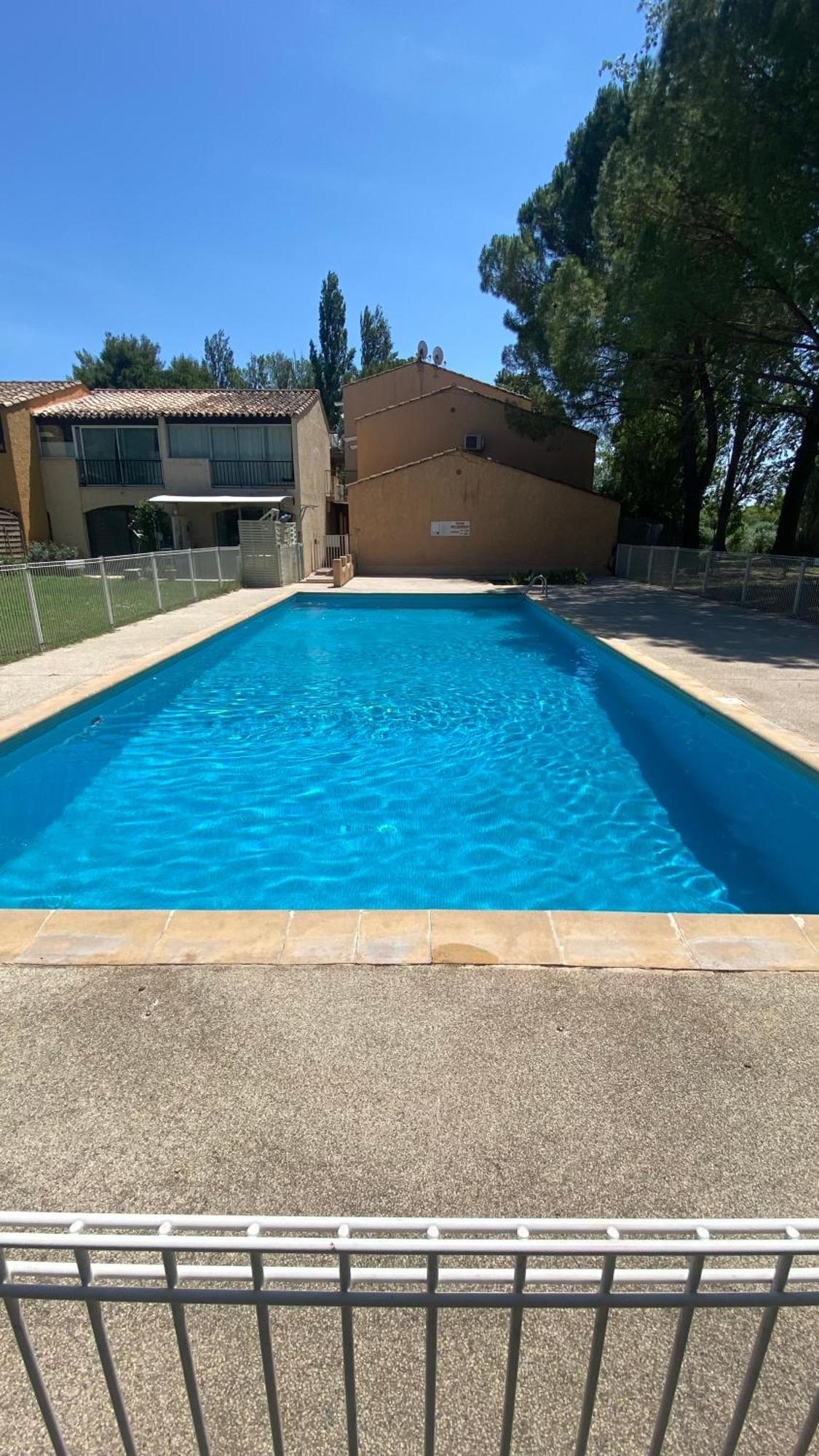 Joli Studio Camargue Lou Rouge Арль Экстерьер фото